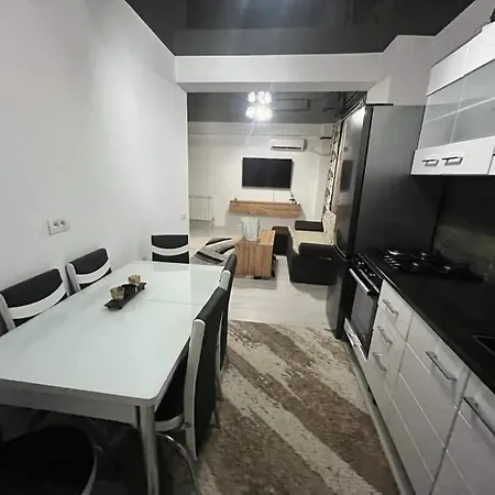 Sabin Lejlighed Năvodari
